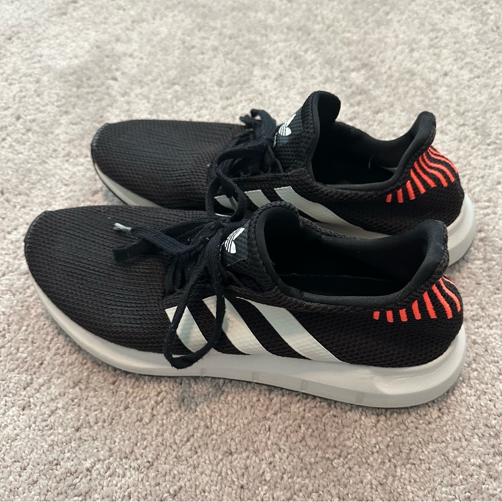 EUC Adidas NMD Sneakers